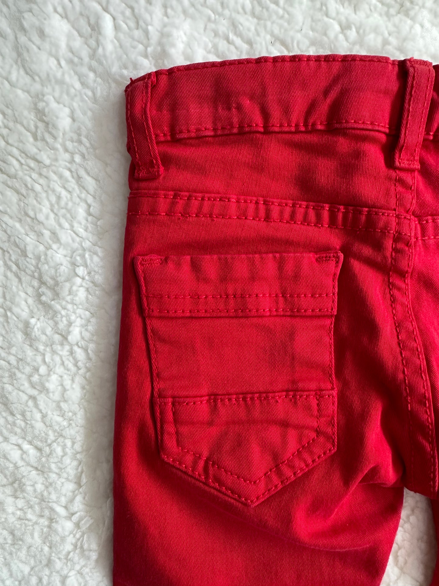 Pantalón rojo bebé